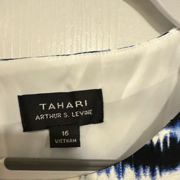 Tahari  Blue and White Patterned Midi Dress Size 16 NWT - Picture 3 of 5
